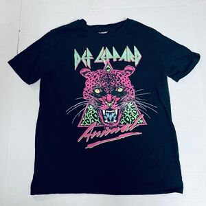 Old Navy DEF LEPPARD Animal Short Sleeve Black T-Shirt.     Youth SIZE XL 14-16